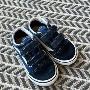 Toddler Vans OldSkool (size 7)